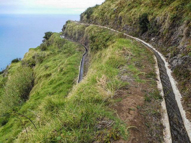 15.08.2017 Rundwanderung in Achadas da Cruz — Zur Madre der Levada dos Pombais sup und zurück zum Pfad zum Miradouro dos Pombais — Foto 14