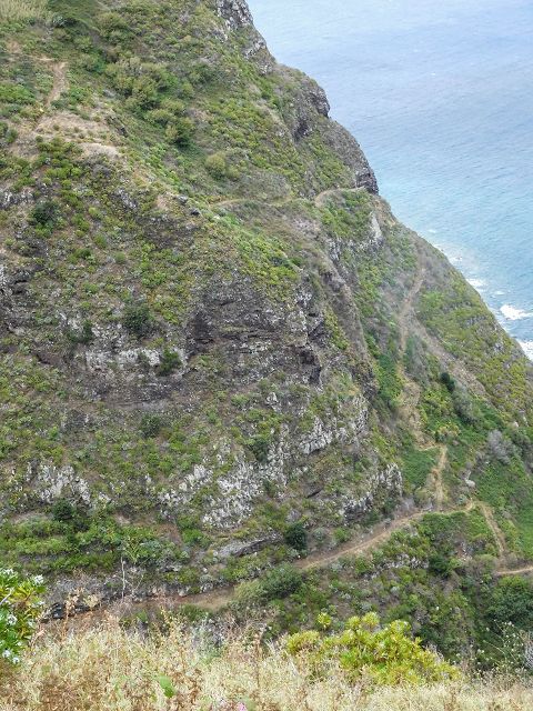 15.08.2017 Rundwanderung in Achadas da Cruz — Aufstieg auf der Vereda da Ladeira nach Pombais — Foto 21