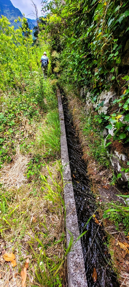 Levada da Pedreira — Com vista vale abaixo — foto 4
