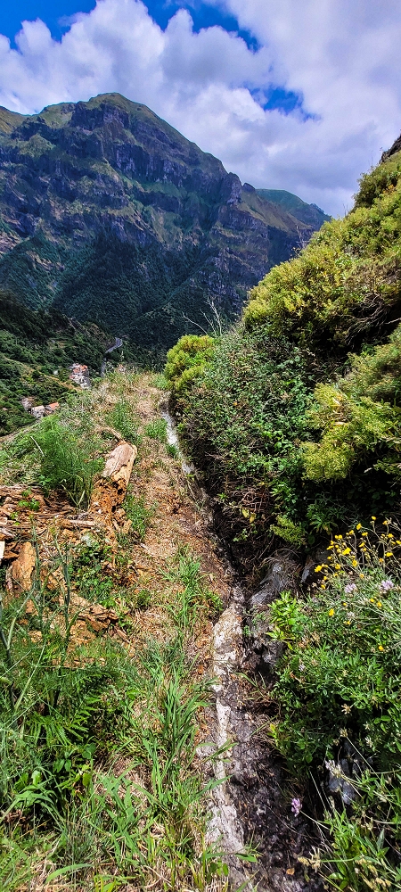 Levada da Pedreira — Com vista vale abaixo — foto 25