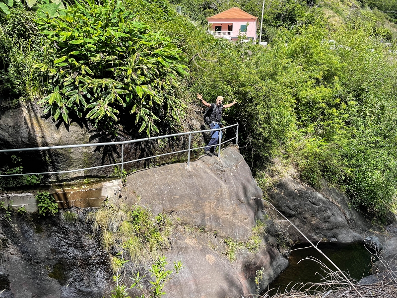 16.06.2022 Levadaexpedition in Serra de Agua — Die Madre der kleinen Levada unterhalb von Faja dos Vinhaticos — Foto 4