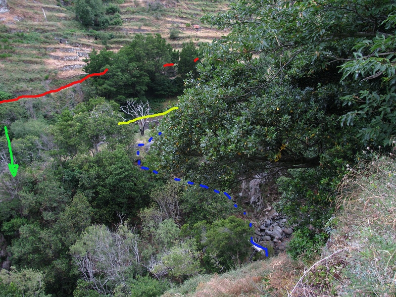 16.06.2022 Levadaexpedition in Serra de Agua — Das Rätsel mit der Brücke an der Madre der Levada da Faja dos Vinhaticos — Foto 2