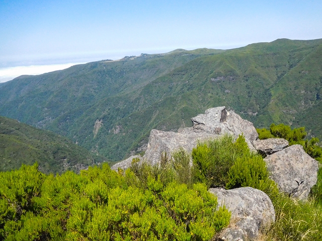 16.08.2017 Suche nach dem Furado Velho über die südliche 'Levada do Furado Velho' — Auf dem Pico dos Bodes — Foto 7