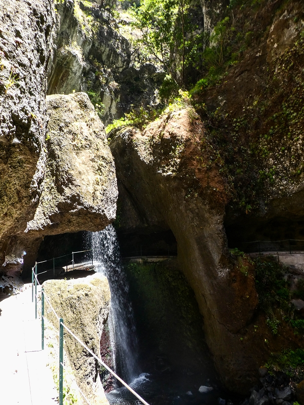 17 de maio de 2019 Para fechar: 5 levadas em Ponta do Sol — Seguindo até à passagem da cascata — foto 3