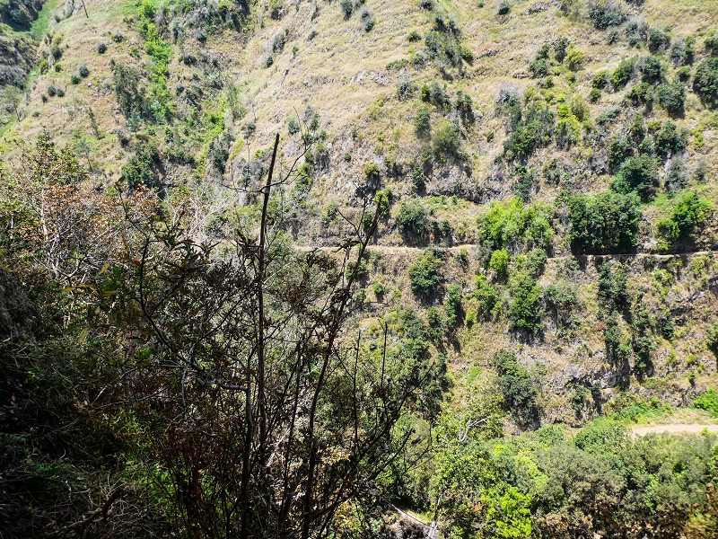 17 de maio de 2019 Para fechar: 5 levadas em Ponta do Sol — Vistas para a Levada do Coronel do lado oposto — foto 5