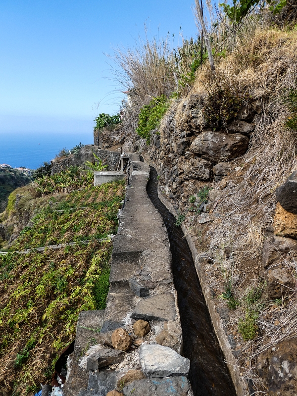 17 de maio de 2019 Para fechar: 5 levadas em Ponta do Sol — Para a Levada do Coronel e até ao cruzamento de estradas — foto 6