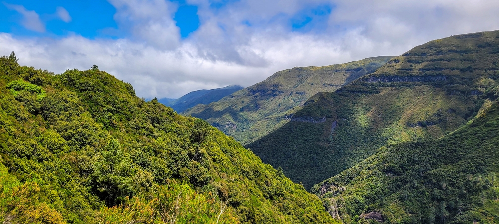 17 June 2022 Furado Velho and Furado Novo — On through the 2nd tunnel to the bridge over the Ribeira do Alecrim — photo 1