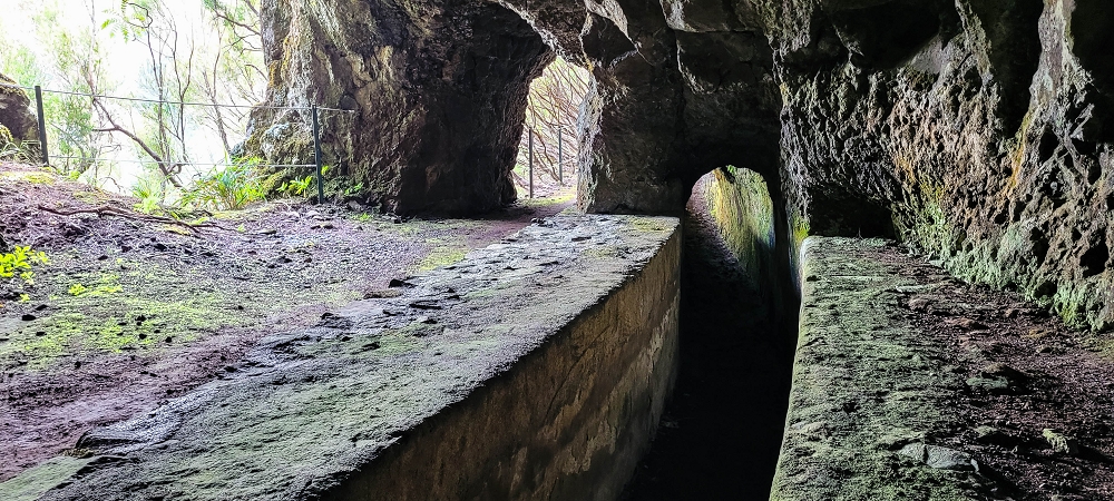 17 June 2022 Furado Velho and Furado Novo — On through the 2nd tunnel to the bridge over the Ribeira do Alecrim — photo 4