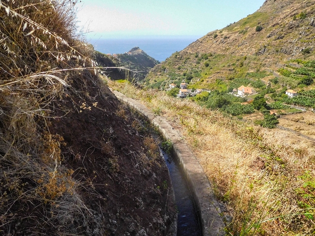 17 de agosto de 2017 3 levadas no vale inferior de Tabua — Com boas vistas até ao pequeno povoado — foto 8