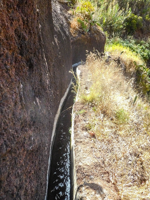 17 de agosto de 2017 3 levadas no vale inferior de Tabua — Com boas vistas até ao pequeno povoado — foto 9