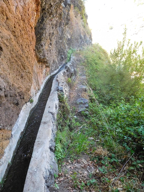 17 de agosto de 2017 3 levadas no vale inferior de Tabua — Com boas vistas até ao pequeno povoado — foto 12