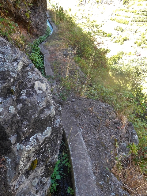 17 de agosto de 2017 3 levadas no vale inferior de Tabua — Com boas vistas até ao pequeno povoado — foto 16