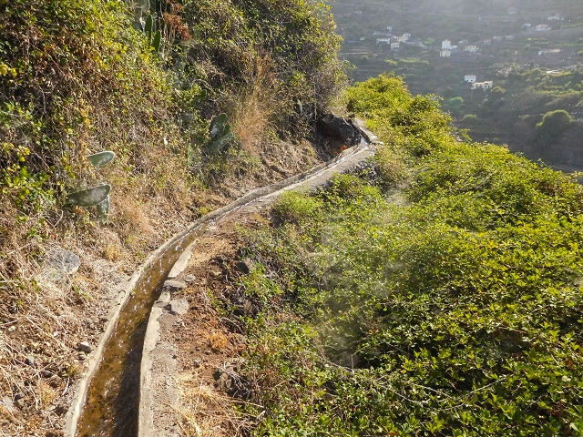 17 de agosto de 2017 3 levadas no vale inferior de Tabua — Do fim, bem caminhável até perto da estrada — foto 16