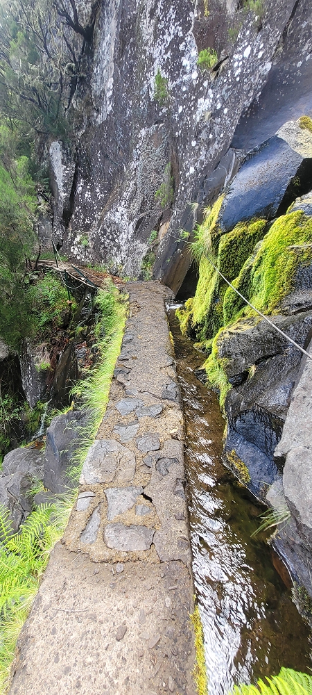 18.06.2024 Rocha Vermelha, eine meiner Lieblingslevadas — Schluchtpassage bis zum Andreakreuz — Foto 4