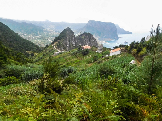 18 August 2017 Circuit above Porto da Cruz — Along the Levada da Cova das Pedras to the Larano cable car — photo 1