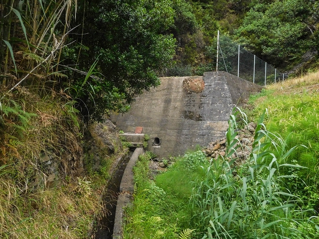 Levada do Poco do Arvoredo — Abschnitt bis zum Bach — Foto 1