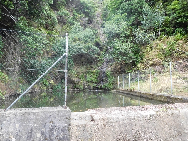 Levada do Poco do Arvoredo — Madre im Poco do Arvoredo — Foto 1