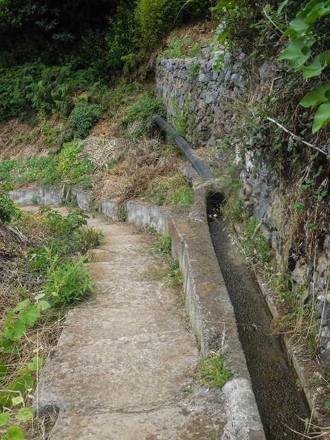 Levada do Poco do Arvoredo — Strassenkreuzung — Foto 1