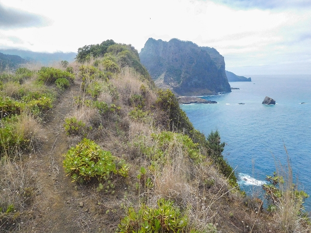 18 August 2017 Circuit above Porto da Cruz — On to the boundary stone — photo 7