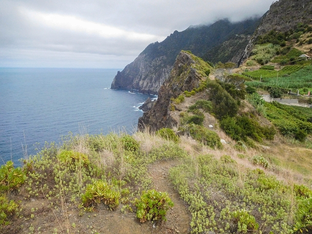 18 August 2017 Circuit above Porto da Cruz — On to the boundary stone — photo 8