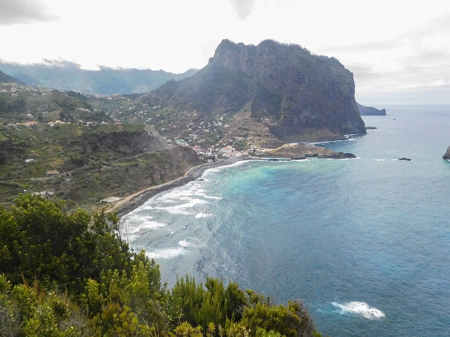 18 August 2017 Circuit above Porto da Cruz — On to the boundary stone — photo 11