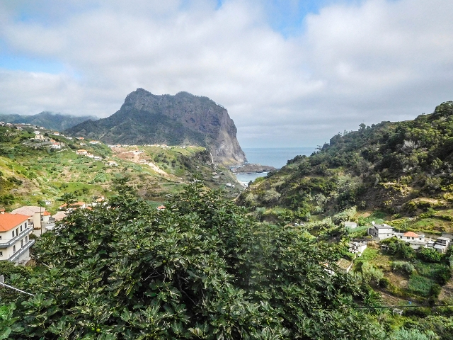18 August 2017 Circuit above Porto da Cruz — On the Levada da Fajazinha to the end and as far as the Madre — photo 7