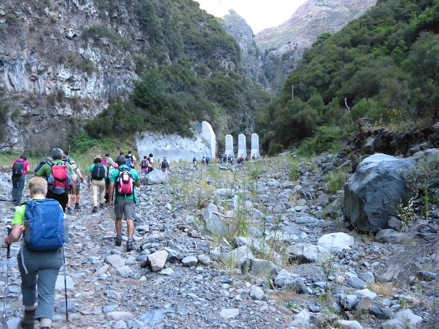19 July 2015 Escadinhas do Menino Jesus — On in the stream bed of the Ribeira de Santa Luzia — photo 9
