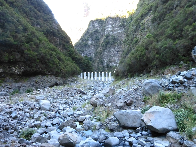 19 July 2015 Escadinhas do Menino Jesus — On in the stream bed of the Ribeira de Santa Luzia — photo 16