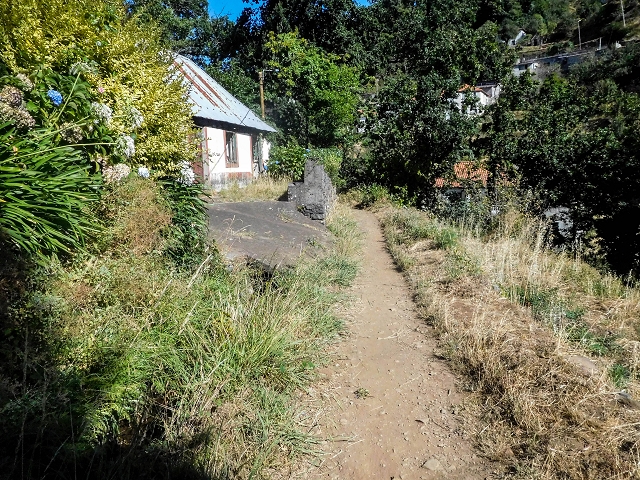 Levada da Serra do Faial von Lamaceiros/Lombo da Raiz zum Pico do Infante — Abschnitt 3 — Foto 4