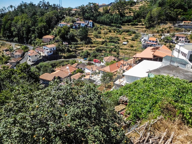 19 August 2017 On the trail of the Levada do Pico do Arvoredo in and around Camacha — From here the levada runs in pipes, but old remains can still be seen — photo 3