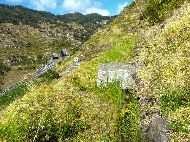 20.07.2014 Canical, Pico Castanho, Pico do Facho, Canical — Auf der Levada do Canical inf. und dem Hauptast zum Canicaltunnel — Foto 13