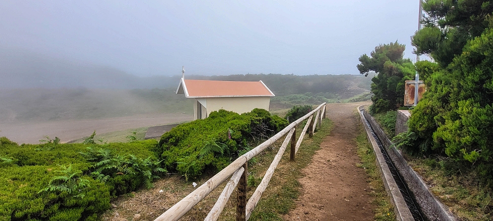 21 June 2024 Gorse and sun on the Levada do Paul — The end by the chapel — photo 1