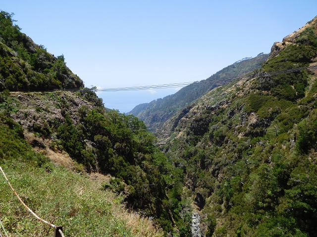 21.07.2015 Cascalho von Pedras, Levada das Rabaças und Lombo do Mouro — Im westlichen Cascalho-Kessel — Foto 14