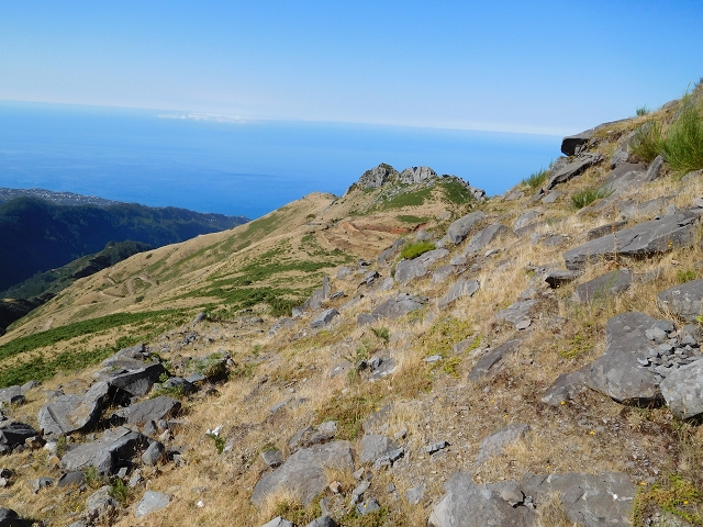 21.07.2015 Cascalho von Pedras, Levada das Rabaças und Lombo do Mouro — Von Pedras zum Einstieg in den Cascalho — Foto 3