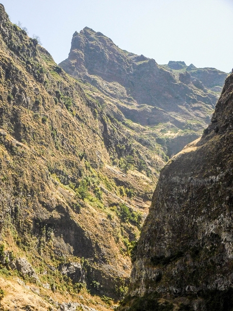 21 August 2017 Levada do Cidrao and a visit to the upper Miradouro do Curral das Freiras — Path and views into the valley of the Ribeira do Cidrao — photo 4