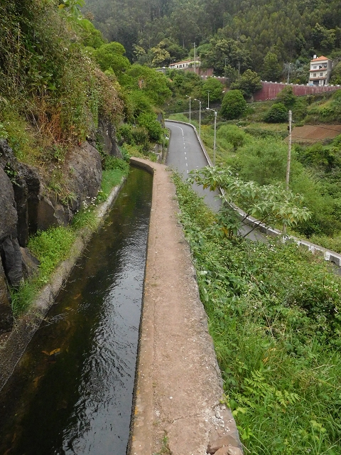22.06.2016 Levada do Norte — Auf der Levada do Norrte durch den Cabo Girao-Tunnel bis nach Nogueira — Foto 4