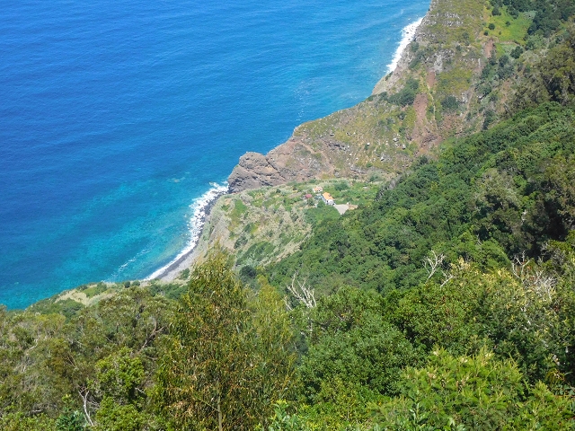 22.08.2017 Poco das Pulgas, Os Arredados und die Miradouros an der Nordküste — Miradoura Beira da Quinta — Foto 6