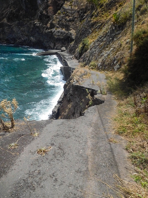 22.08.2017 Poco das Pulgas, Os Arredados und die Miradouros an der Nordküste — Vigia bei Ponta Delgada — Foto 2