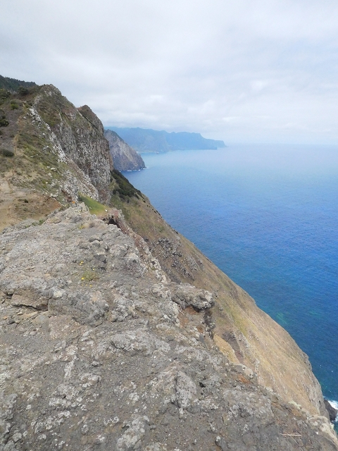 23 June 2016 Canical - Boca do Risco — On the cliff path as far as the Pico das Rocadas and on to the saddle — photo 18