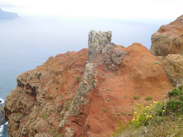 23 June 2016 Canical - Boca do Risco — On the cliff path as far as the Pico das Rocadas and on to the saddle — photo 35