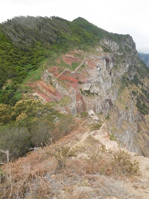 23 June 2016 Canical - Boca do Risco — On the cliff path as far as the Pico das Rocadas and on to the saddle — photo 41