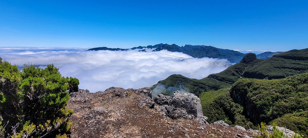 23 June 2024 Colour above the fog — Our favourite spot: the rock terrace — photo 4