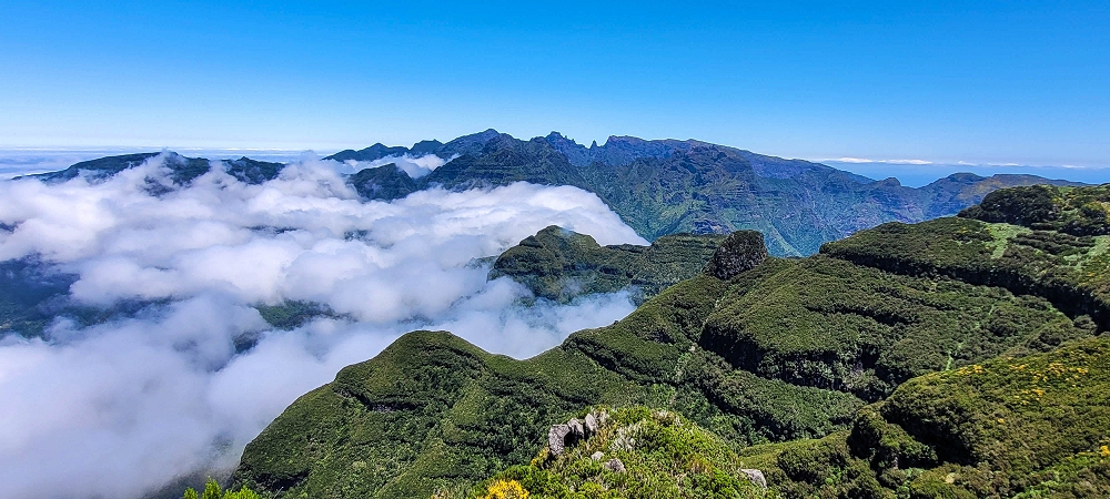 23 June 2024 Colour above the fog — Bica da Cana: on the top — photo 2