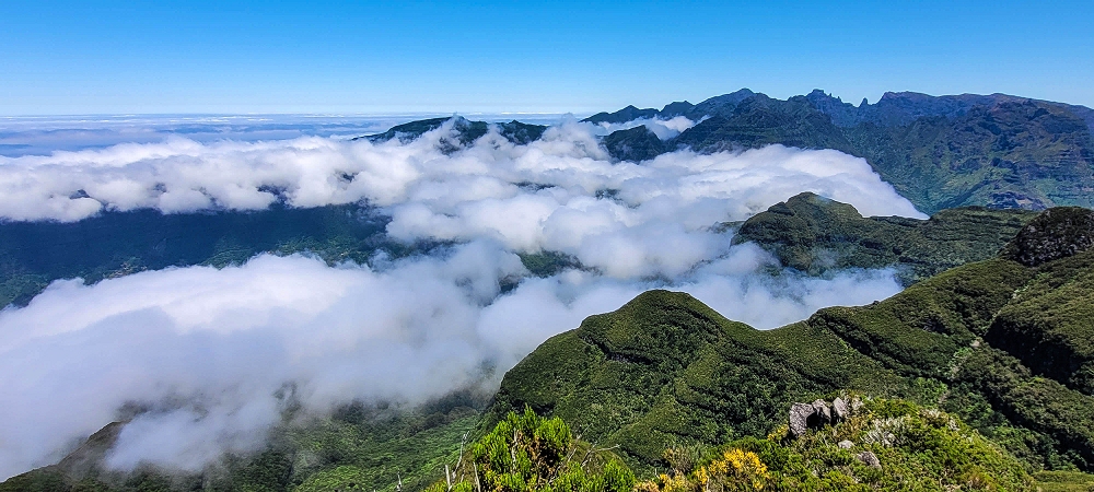 23 June 2024 Colour above the fog — Bica da Cana: on the top — photo 3
