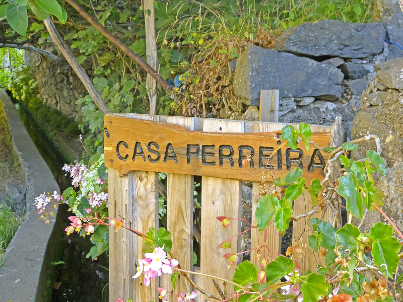 23 July 2013 Levada do Curral e Castelejo — From Lombo dos Tres Paus to Casa Perreira — photo 14
