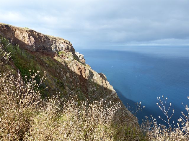 23 July 2014 Pedregal waterfall and Levada do Moinho — To the viewpoint over the waterfall of the Ribeira dos Moinhos — photo 1