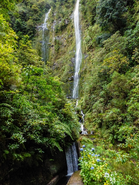 13 August 2017 The great tunnel-rat diploma: From the Madre of the Levada do Norte to the gravel track from Ginjas to Estanquinhos — Crossing of the eastern arm of the western main branch of the Ribeira do Inferno — photo 12