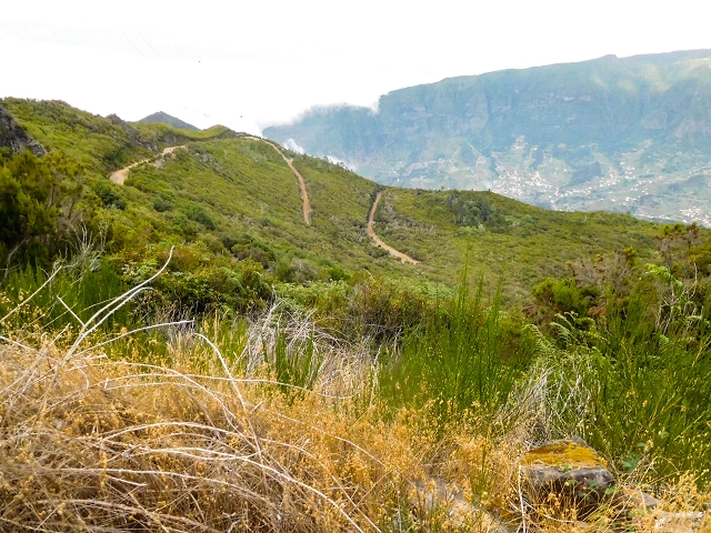 13 August 2017 The great tunnel-rat diploma: From the Madre of the Levada do Norte to the gravel track from Ginjas to Estanquinhos — On the gravel track as far as Estanquinhos — photo 7