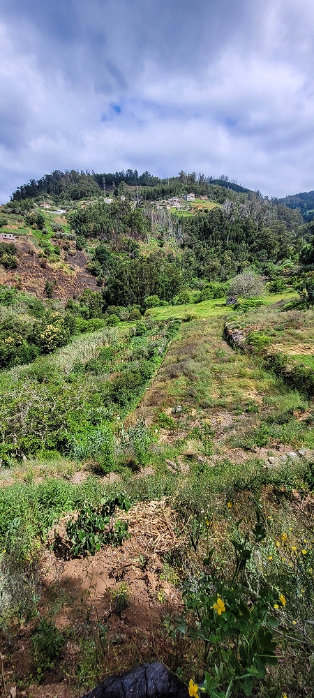 Levada do Lombo de Sao Joao — From the second distribution hut to the reservoir — photo 3
