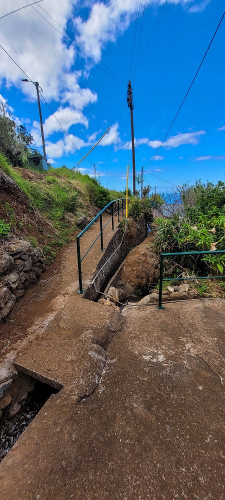 Levada do Lombo de Sao Joao — From the second distribution hut to the reservoir — photo 11